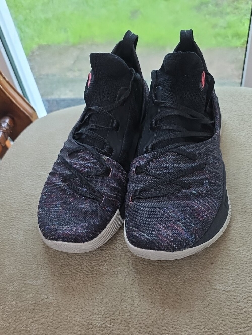 Under Armour Curry 5 Basketball Shoes with Multicolor Speckle Item#1020 - Picture 3 of 8
